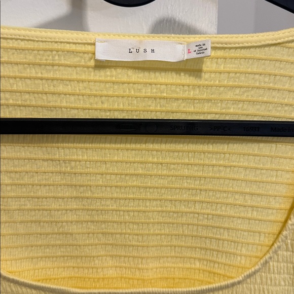 Lush Yellow Ribbed Top - Picture 2 of 3